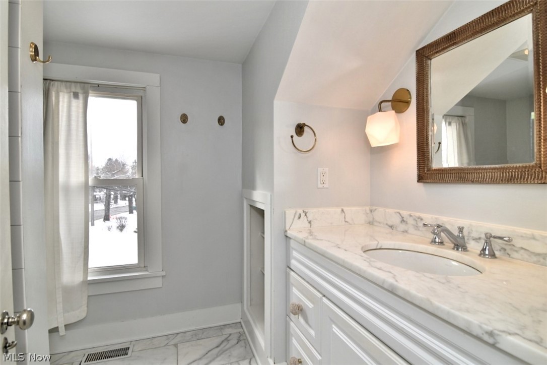 324 South Street Chardon OH 44024