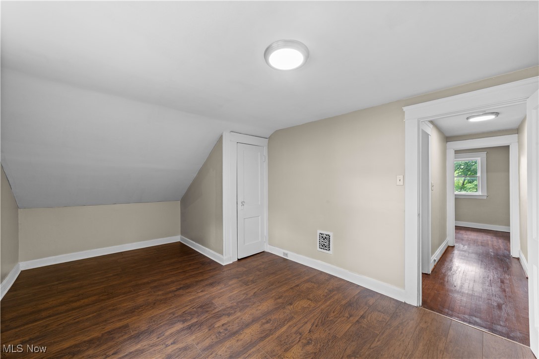 3165 Oak Road Cleveland Heights OH 44118