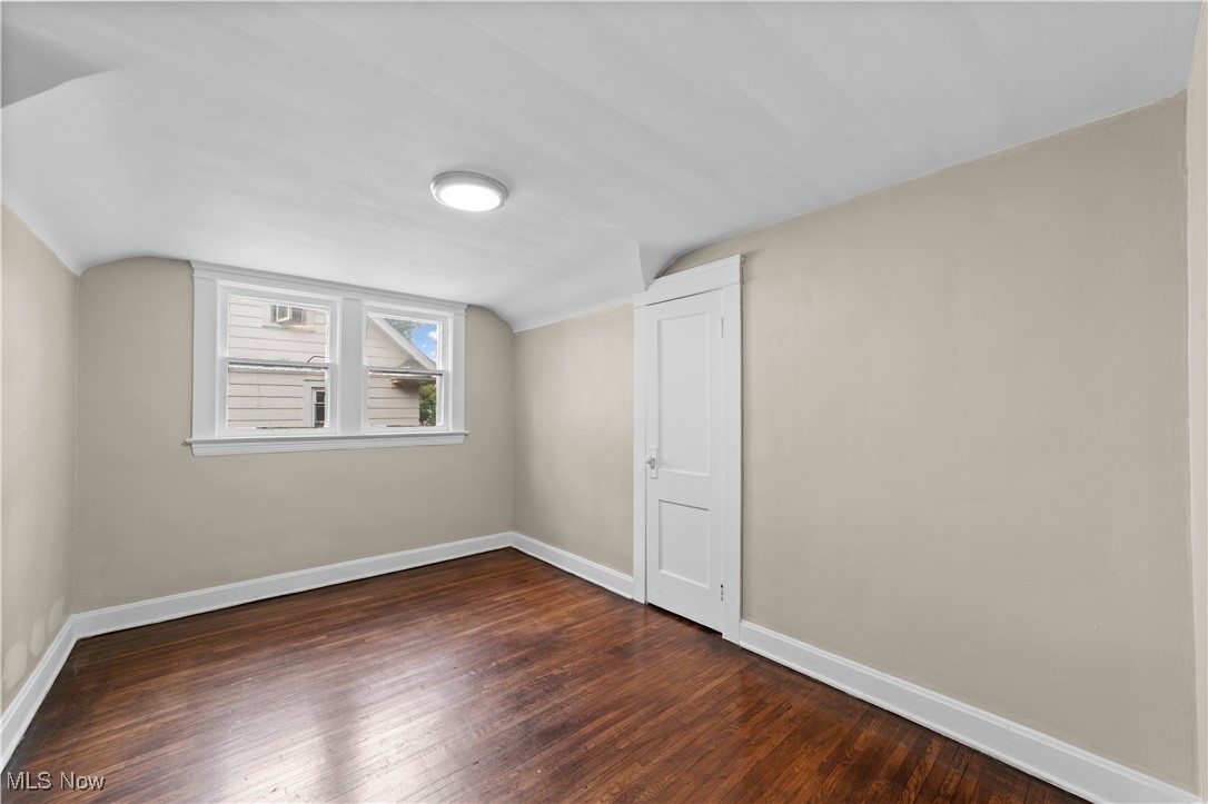 3165 Oak Road Cleveland Heights OH 44118