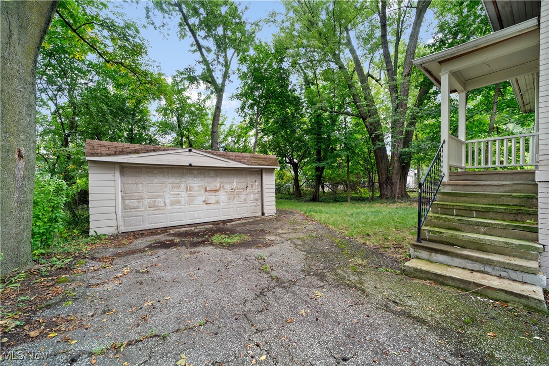 3165 Oak Road Cleveland Heights OH 44118