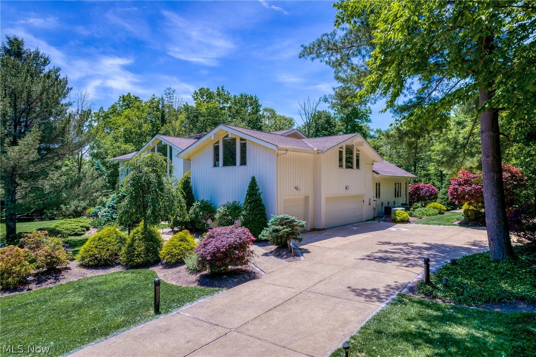 36 Pepper Creek Drive Pepper Pike OH 44124