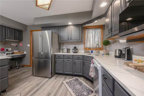 6840 Akron Avenue NW Canal Fulton OH 44614
