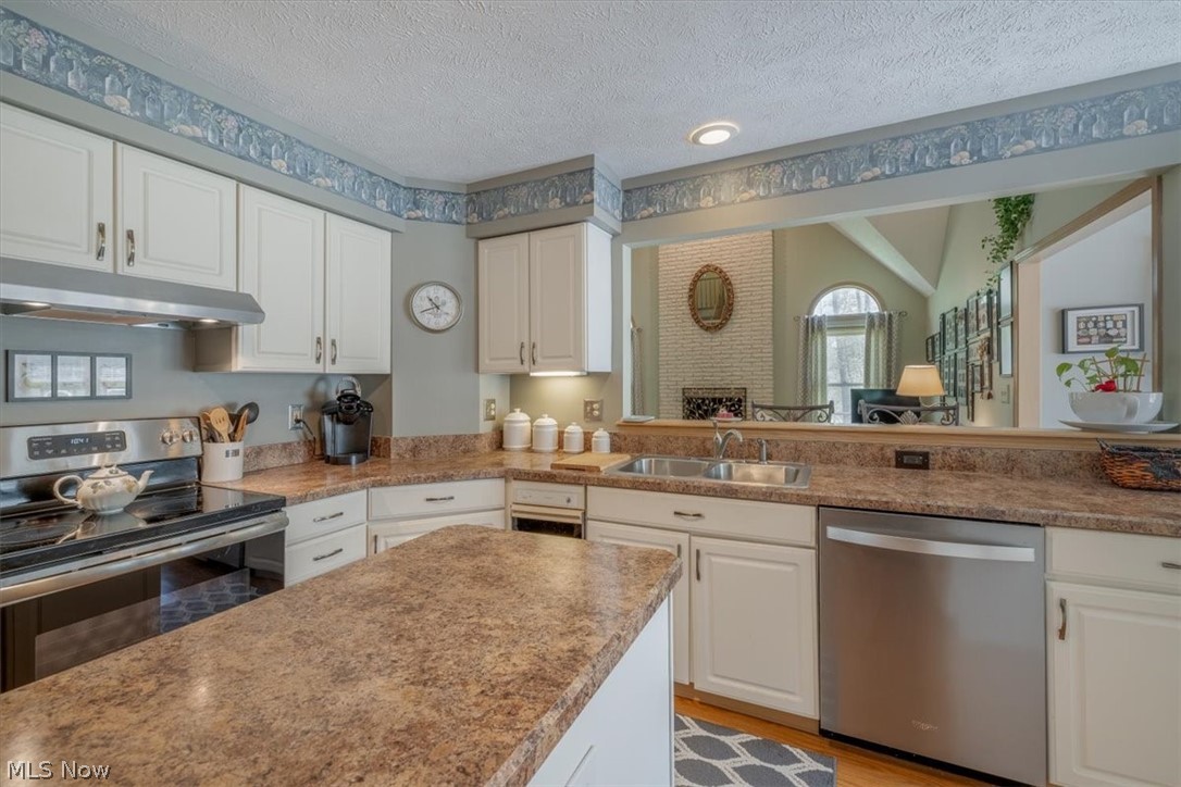8051 Valleyview Court North Royalton OH 44133