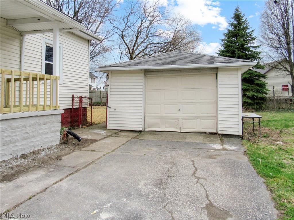 1039 W 21st Street Lorain OH 44052