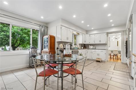26201 Annesley Road Beachwood OH 44122