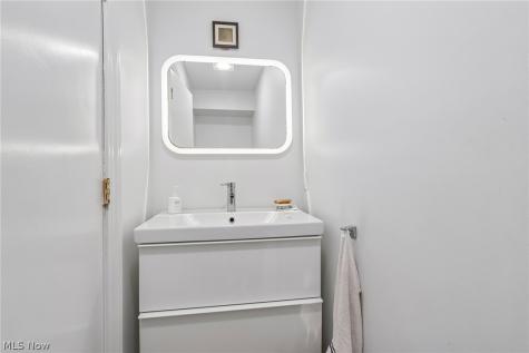 26201 Annesley Road Beachwood OH 44122