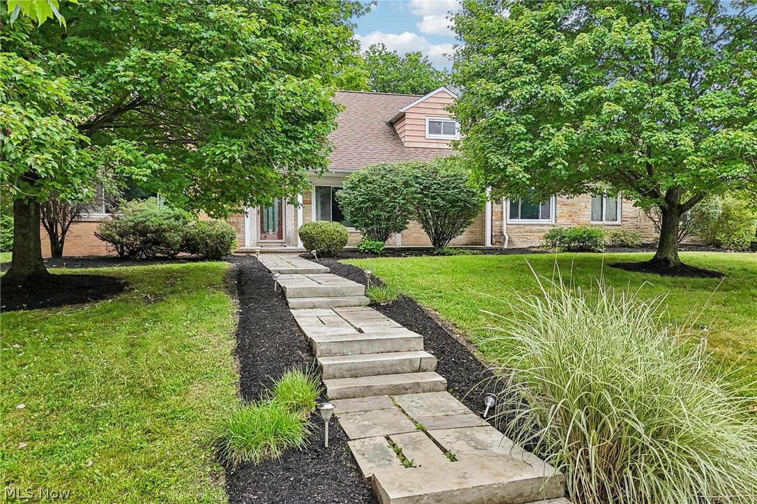 26201 Annesley Road Beachwood OH 44122