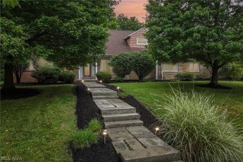 26201 Annesley Road Beachwood OH 44122