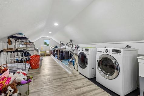 26201 Annesley Road Beachwood OH 44122