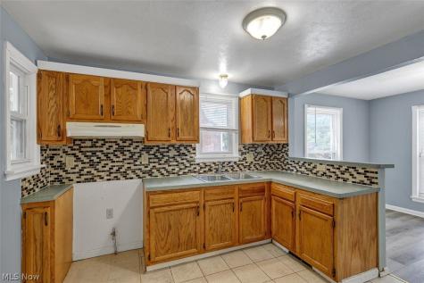 5597 South Boulevard Maple Heights OH 44137
