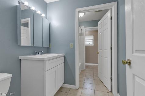 5597 South Boulevard Maple Heights OH 44137
