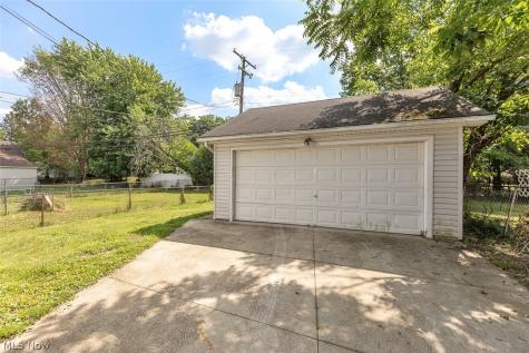 5597 South Boulevard Maple Heights OH 44137