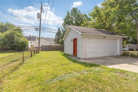 5597 South Boulevard Maple Heights OH 44137