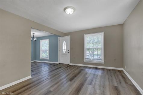 5597 South Boulevard Maple Heights OH 44137