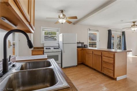 4619 Ridge Avenue SE Canton OH 44707