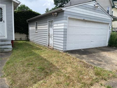 1001 Dartmouth Avenue SW Canton OH 44710