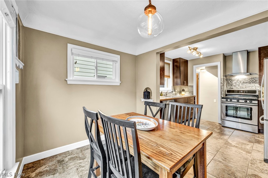 4044 W 157th Street Cleveland OH 44135