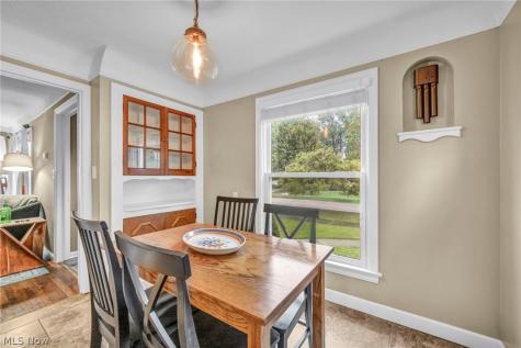 4044 W 157th Street Cleveland OH 44135