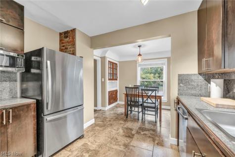 4044 W 157th Street Cleveland OH 44135