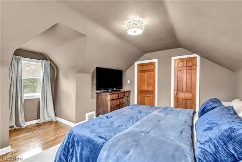 4044 W 157th Street Cleveland OH 44135