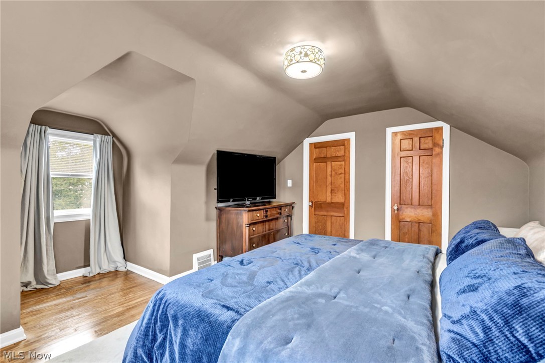 4044 W 157th Street Cleveland OH 44135
