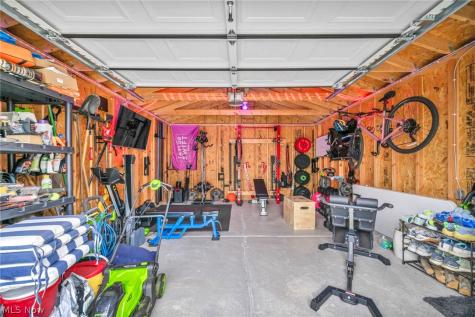4044 W 157th Street Cleveland OH 44135