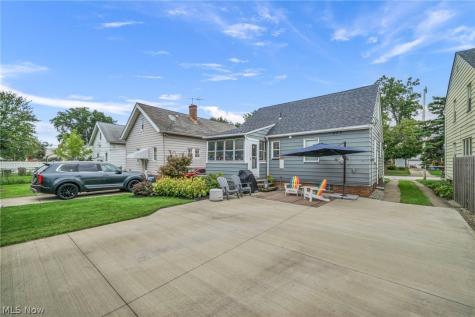 4044 W 157th Street Cleveland OH 44135
