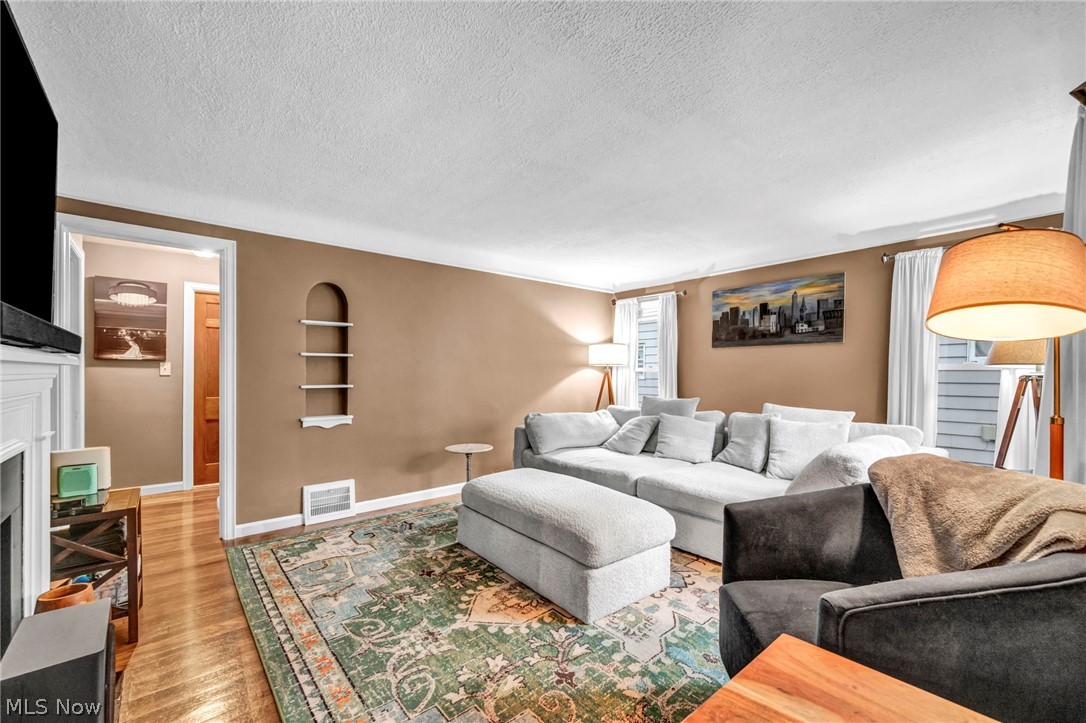 4044 W 157th Street Cleveland OH 44135