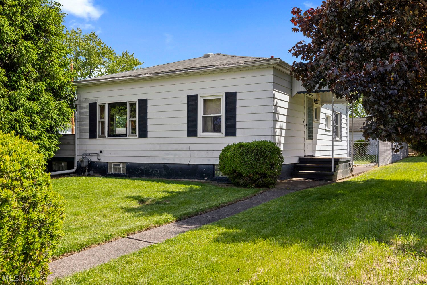 2010 Utica Avenue Lorain OH 44052