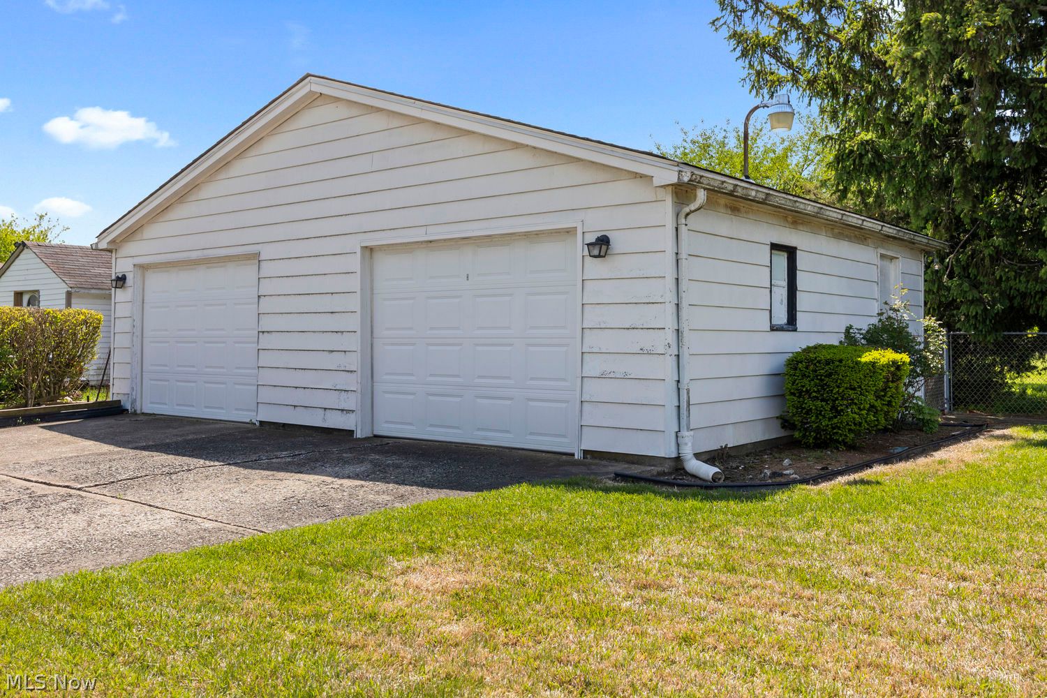 2010 Utica Avenue Lorain OH 44052