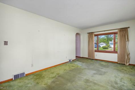 2010 Utica Avenue Lorain OH 44052