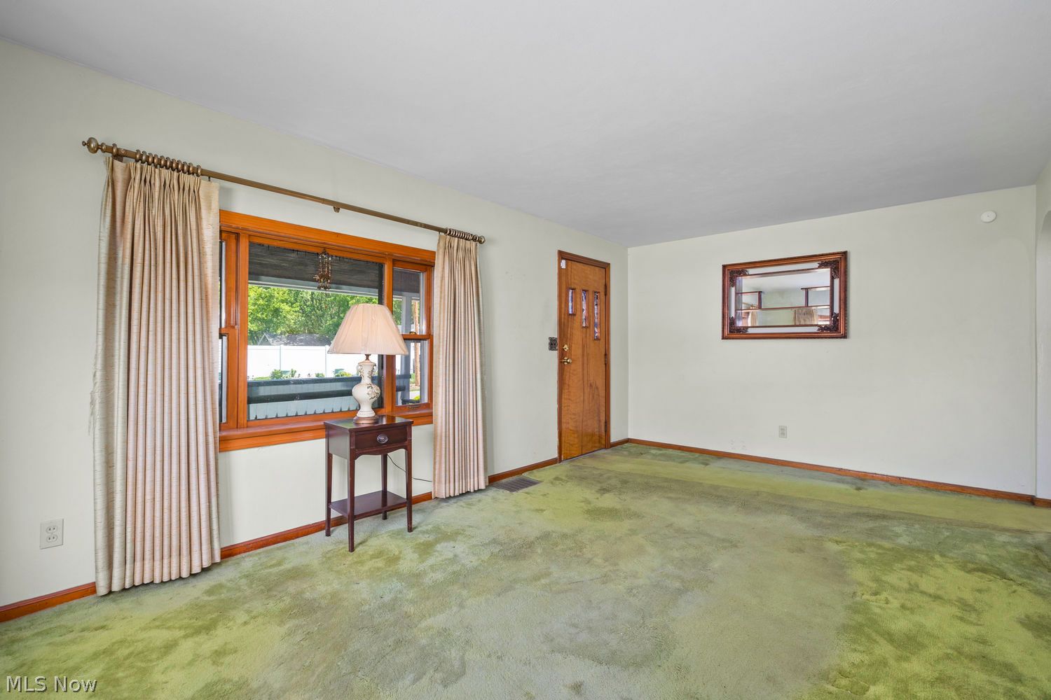 2010 Utica Avenue Lorain OH 44052
