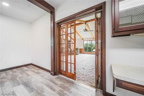 544 N Mill Street Fredericksburg OH 44627