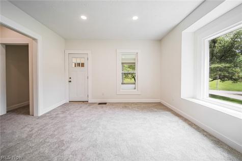 544 N Mill Street Fredericksburg OH 44627