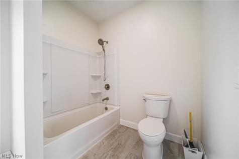 544 N Mill Street Fredericksburg OH 44627