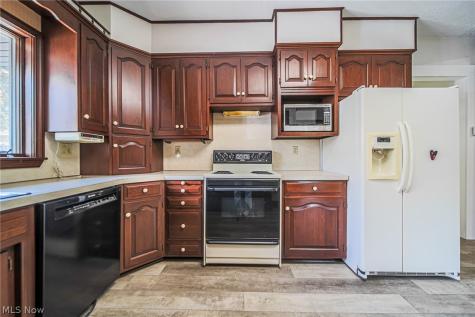 544 N Mill Street Fredericksburg OH 44627