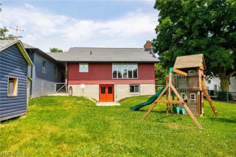 544 N Mill Street Fredericksburg OH 44627