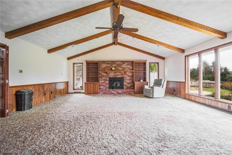 544 N Mill Street Fredericksburg OH 44627