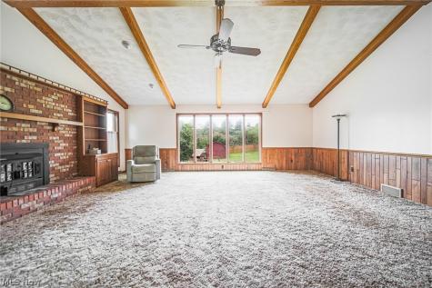 544 N Mill Street Fredericksburg OH 44627