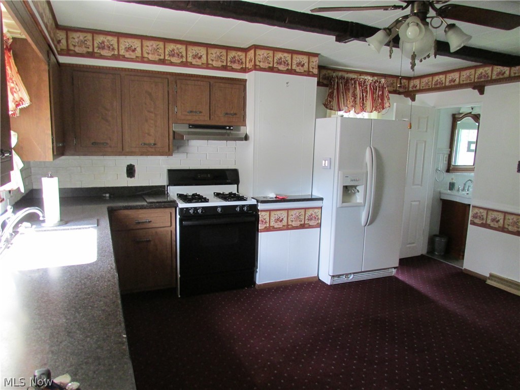 875 Washington Bergholz OH 43908