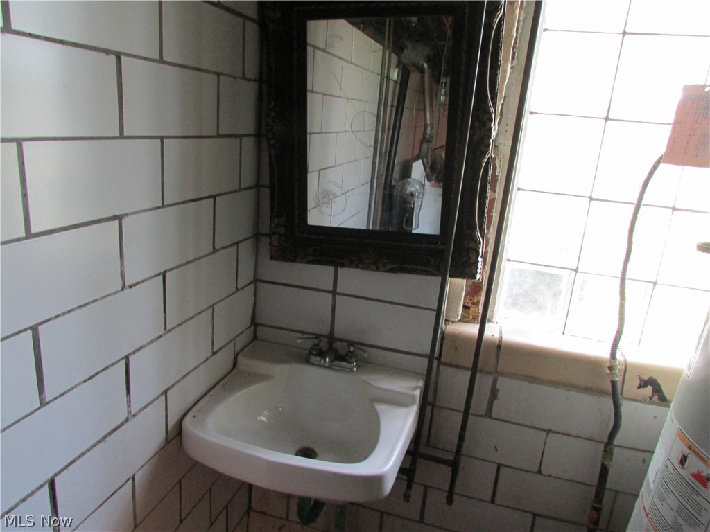 875 Washington Bergholz OH 43908