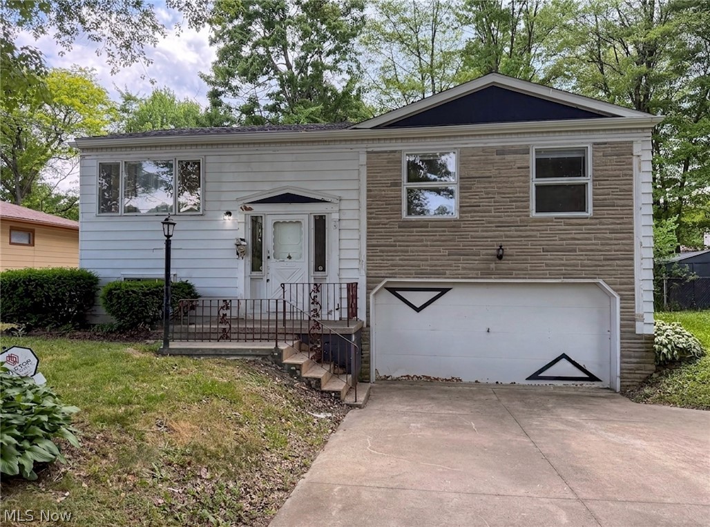 2821 Tod Avenue NW Warren OH 44484