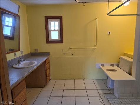 1472 Northeast Avenue Tallmadge OH 44278