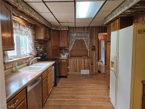 1472 Northeast Avenue Tallmadge OH 44278