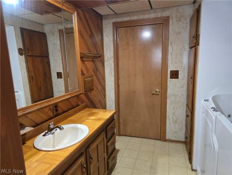1472 Northeast Avenue Tallmadge OH 44278