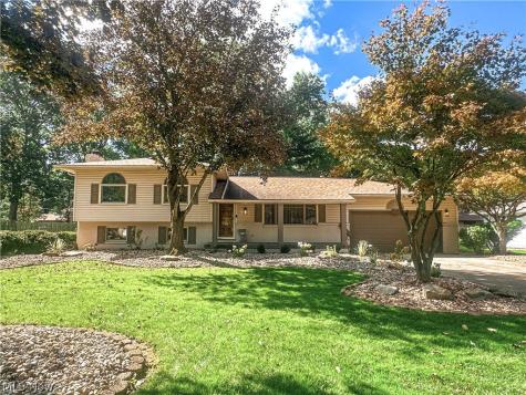 422 Bonnie Brae Avenue Niles OH 44446