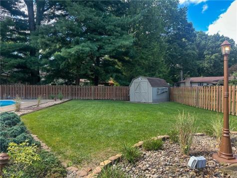 422 Bonnie Brae Avenue Niles OH 44446