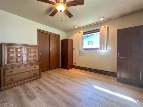 422 Bonnie Brae Avenue Niles OH 44446