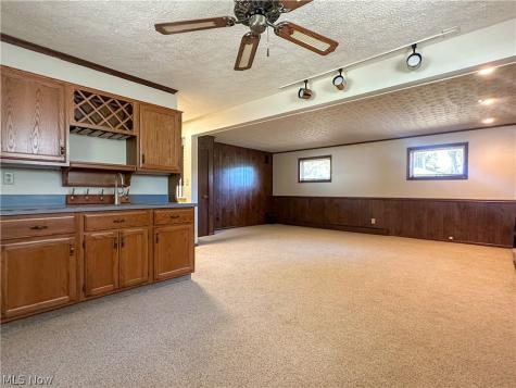 422 Bonnie Brae Avenue Niles OH 44446