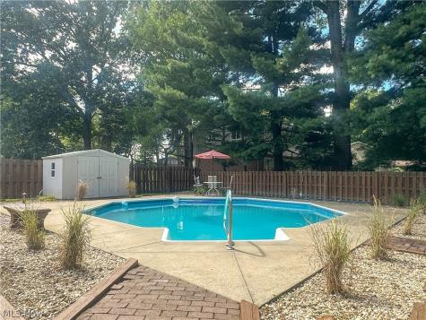 422 Bonnie Brae Avenue Niles OH 44446